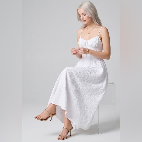 LAST ONE 🔥 Textured Midi Cottagecore Lace-Up Corset Dress White - Picture 3 of 5